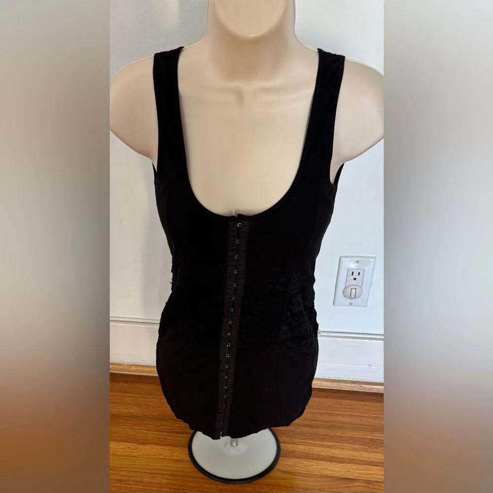 Free People Black lace mixed media hook and eye front Tank Top, size S Petite